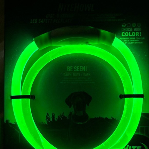 Nite Ize NiteHowl Rechargeable LED Safety Necklace Night - Picture 3 of 10